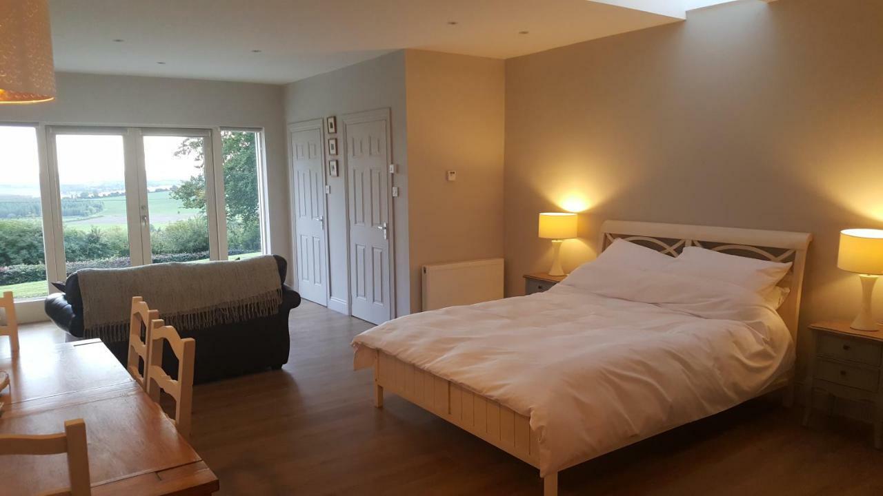 Ballynacarrick Upper Ballinacarrick 아파트 외부 사진